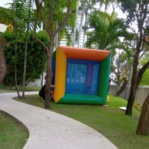 Piscina de bola inflável em Recife